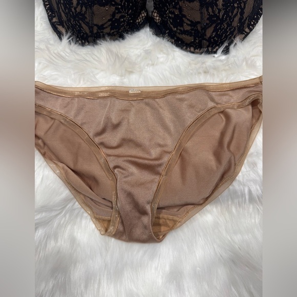 Very Sexy Push Up Victorias Secret Bra set - Picture 2 of 14